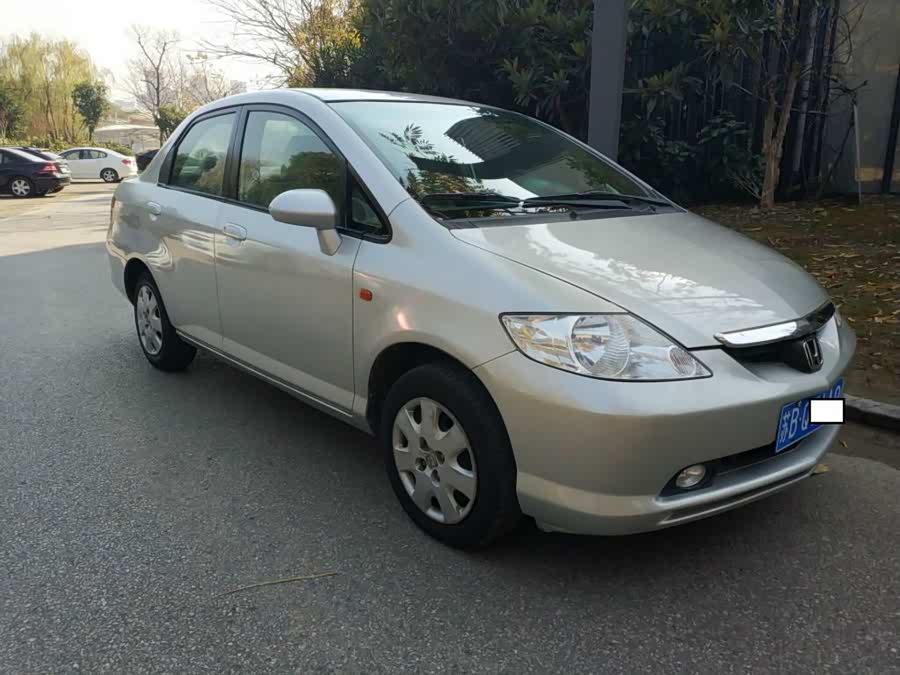 2004款 飞度 三厢 1.5l cvt