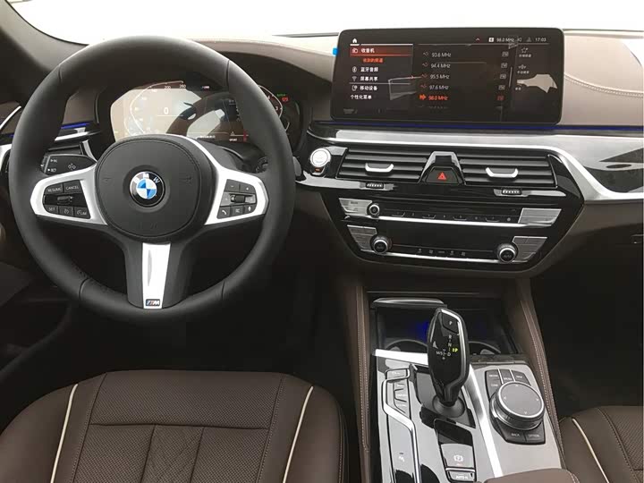 宝马5系 2021款 525li m运动套装