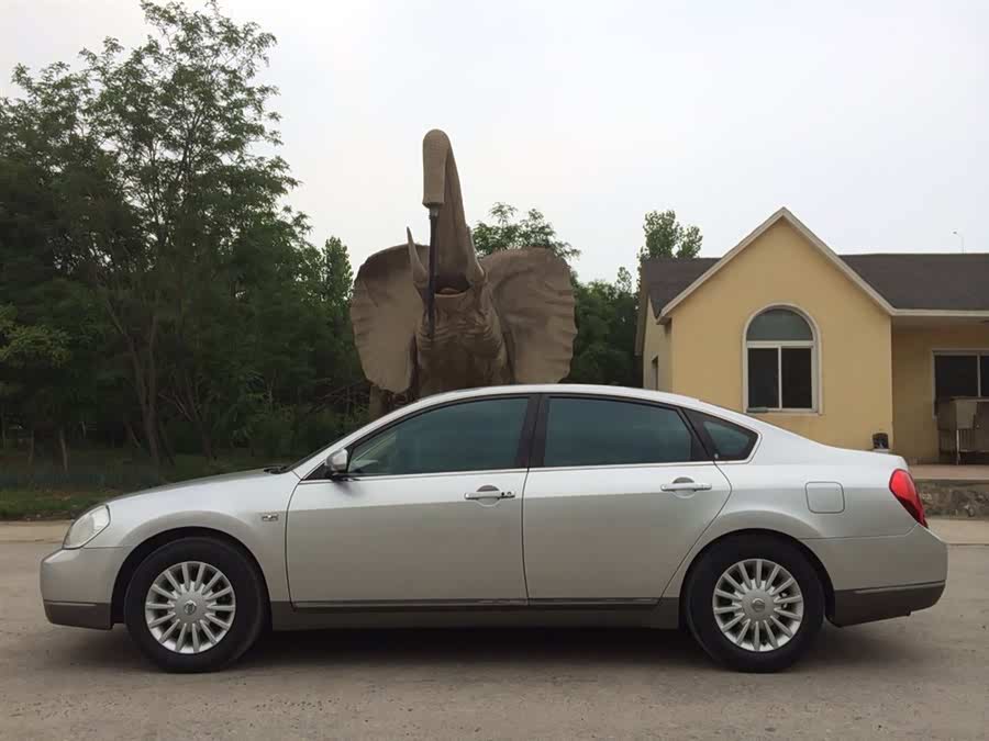 2004款 天籁 230jk天窗版