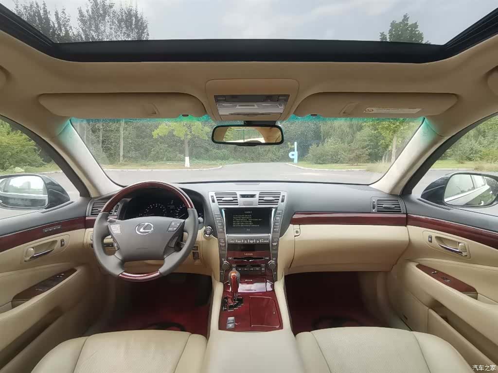 Lexus LS, 2007 6