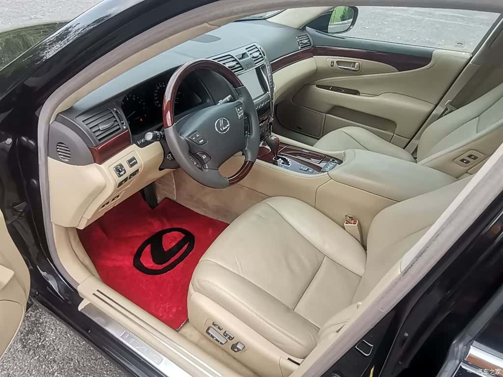Lexus LS, 2007 7