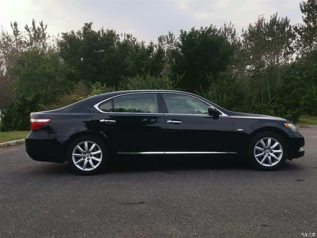 Lexus LS, 2007 3